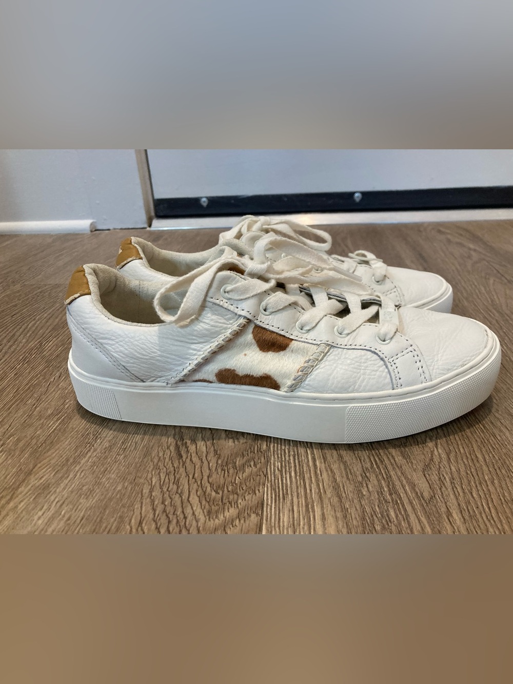 UGG White Leather Sneakers with Brown Cowhide Accent size 7